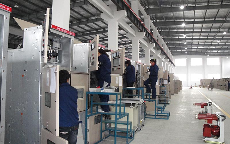 Ang mababang boltahe switchgear ay isang mahalagang bahagi ng power transmission at transformation manufacturing industry Ang mababang boltahe switchgear ay isang mahalagang bahagi ng power transmission at transformation manufacturing industry